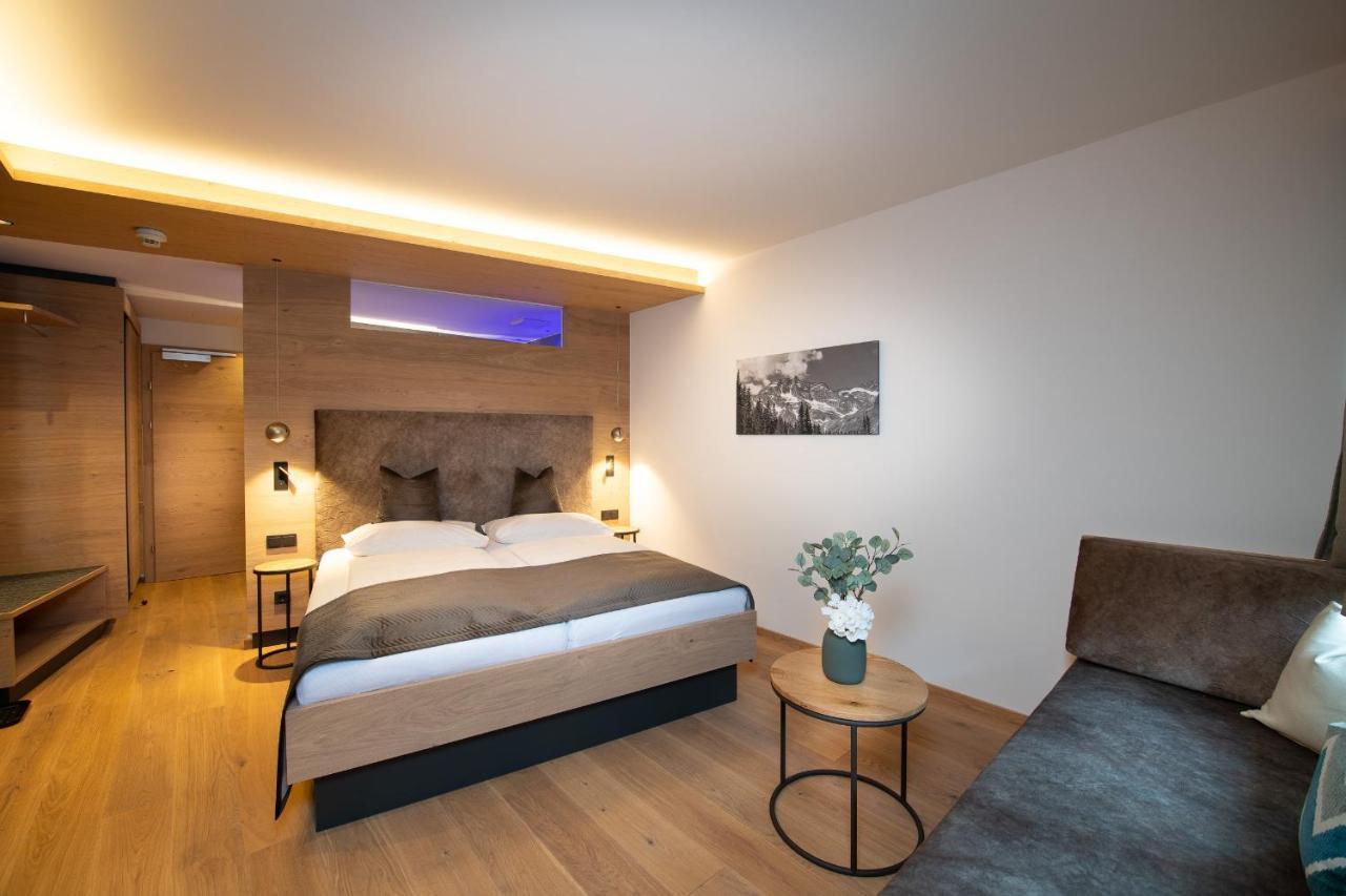 ראוריס Hotel Alpina מראה חיצוני תמונה