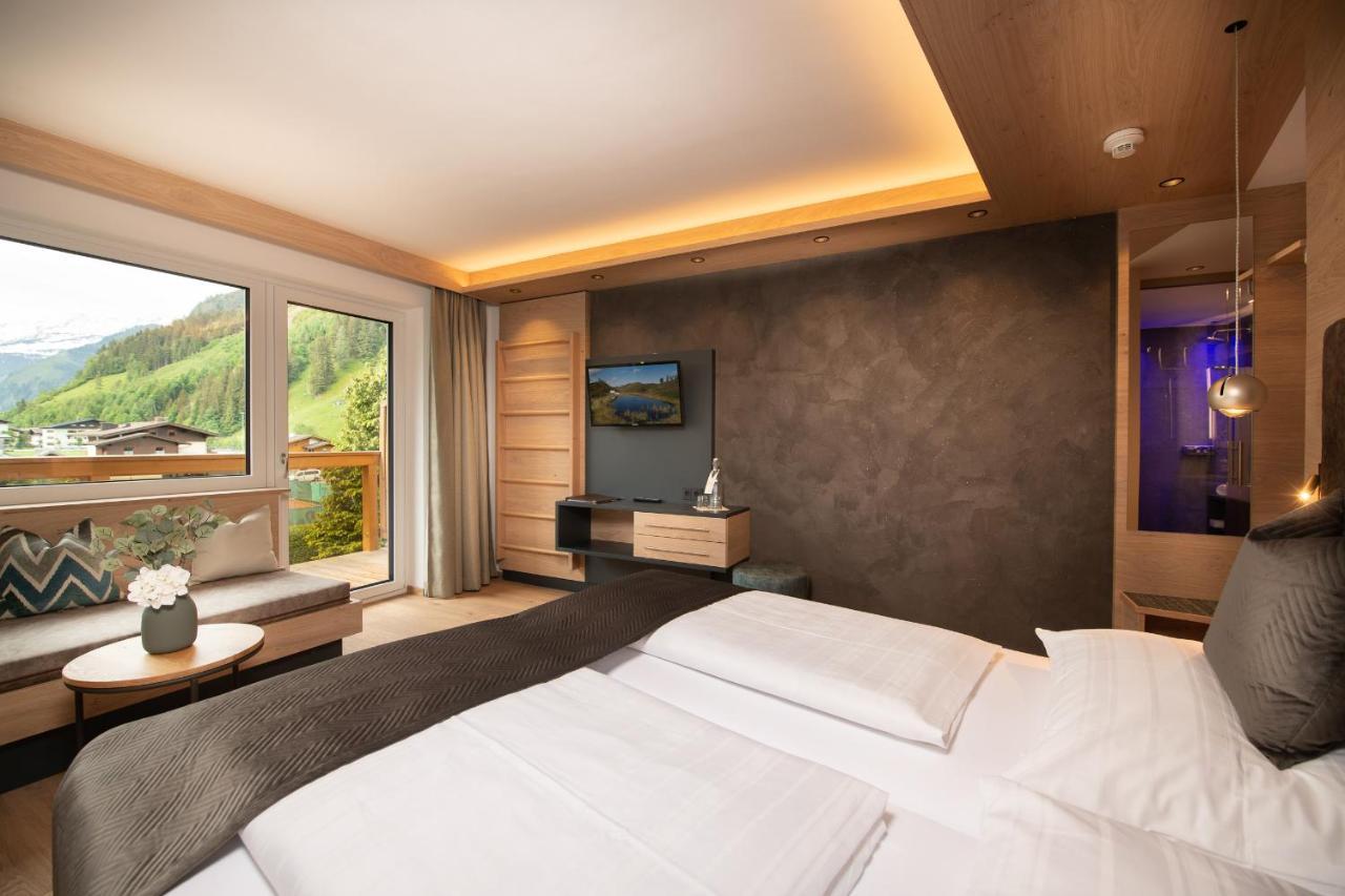 ראוריס Hotel Alpina מראה חיצוני תמונה