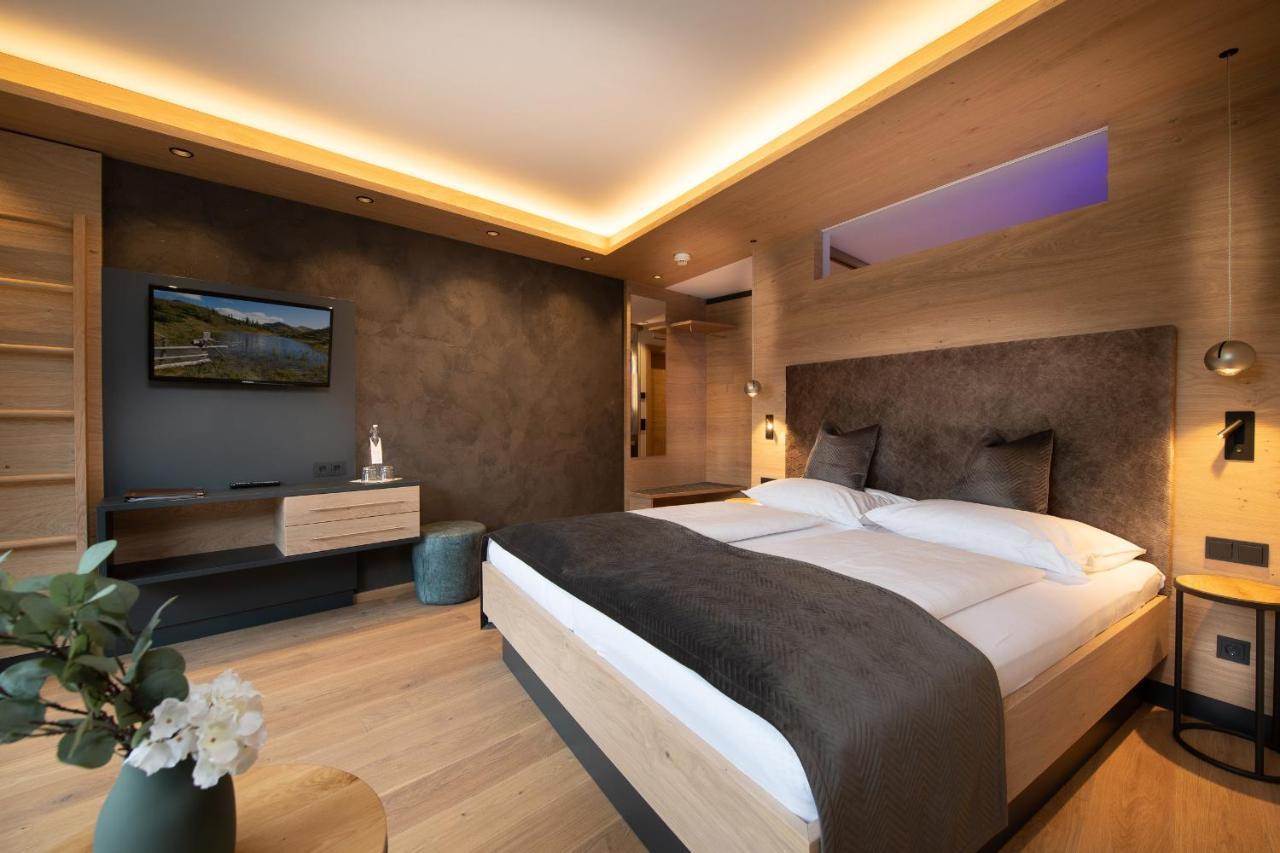ראוריס Hotel Alpina מראה חיצוני תמונה