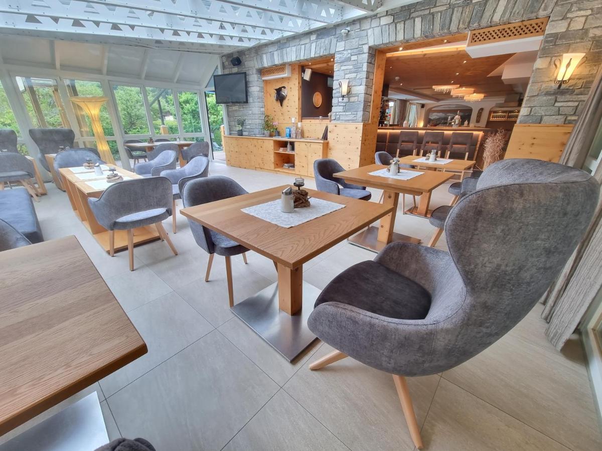 ראוריס Hotel Alpina מראה חיצוני תמונה