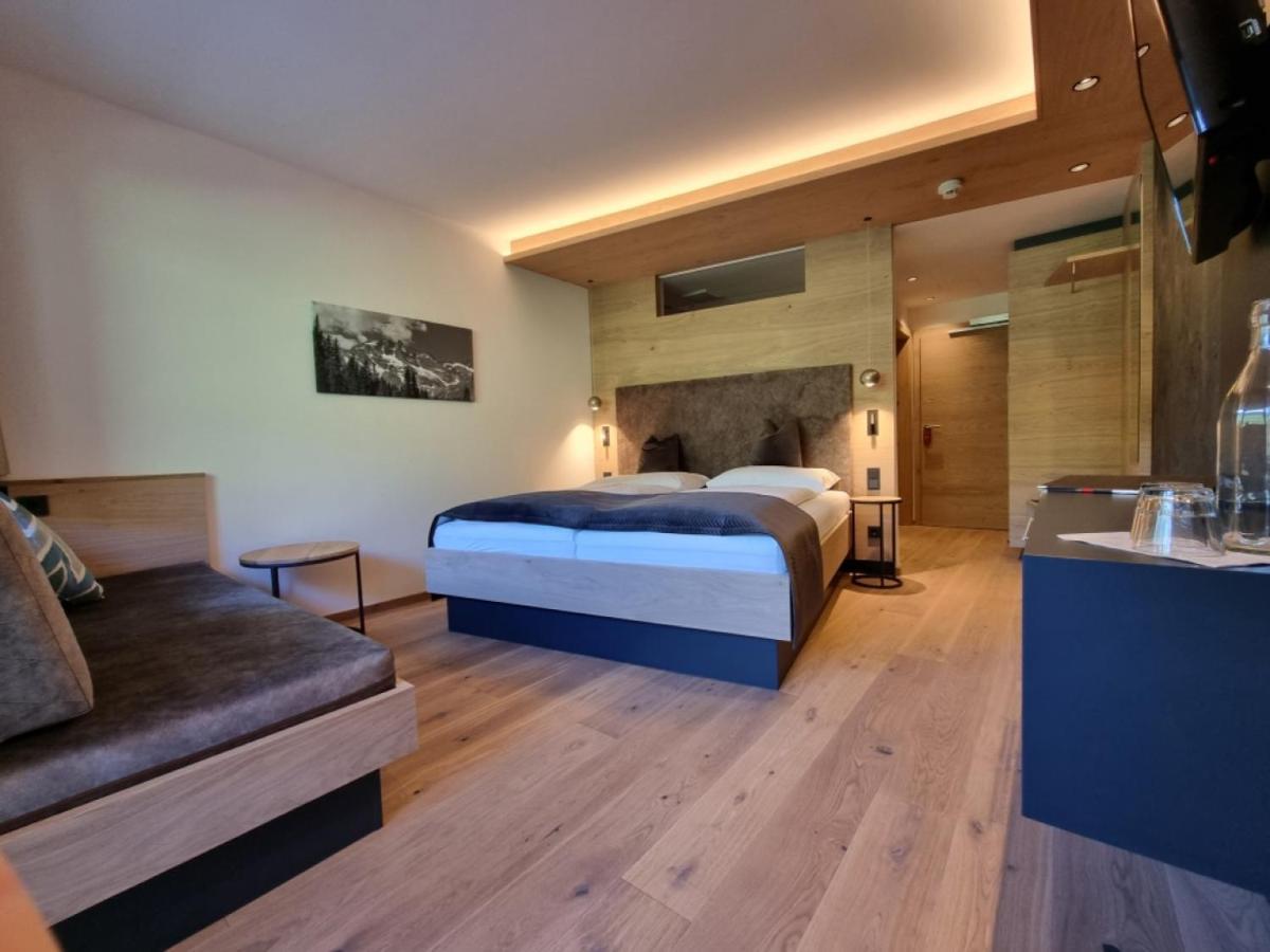 ראוריס Hotel Alpina מראה חיצוני תמונה