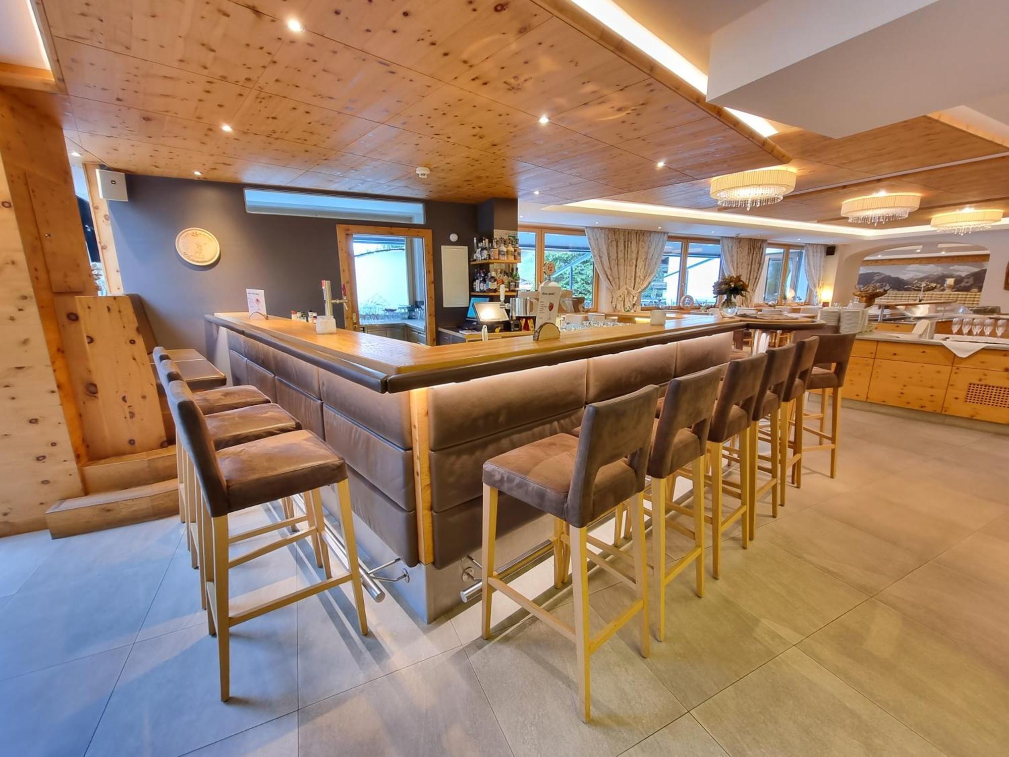 ראוריס Hotel Alpina מראה חיצוני תמונה